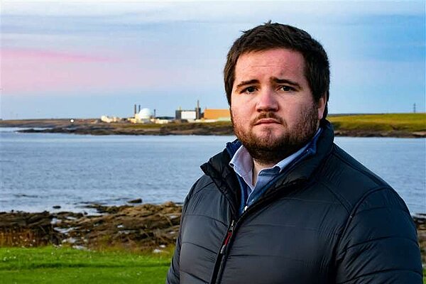 Headshot of Cllr Struan Mackie